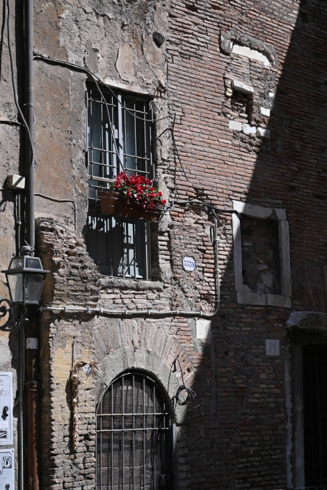 Luci e ombre nel ghetto di Roma